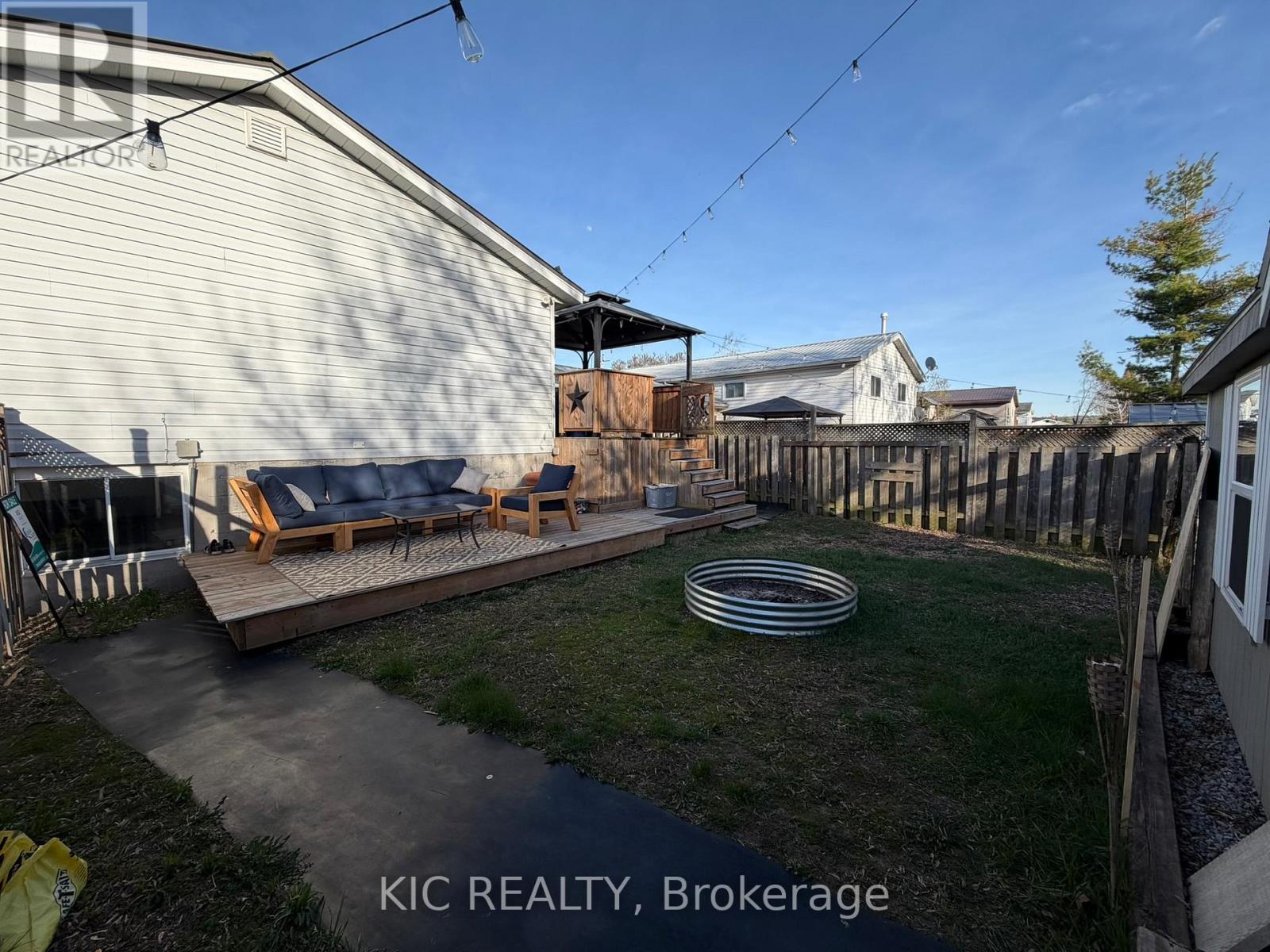 3 CREEKSIDE DRIVE - 8