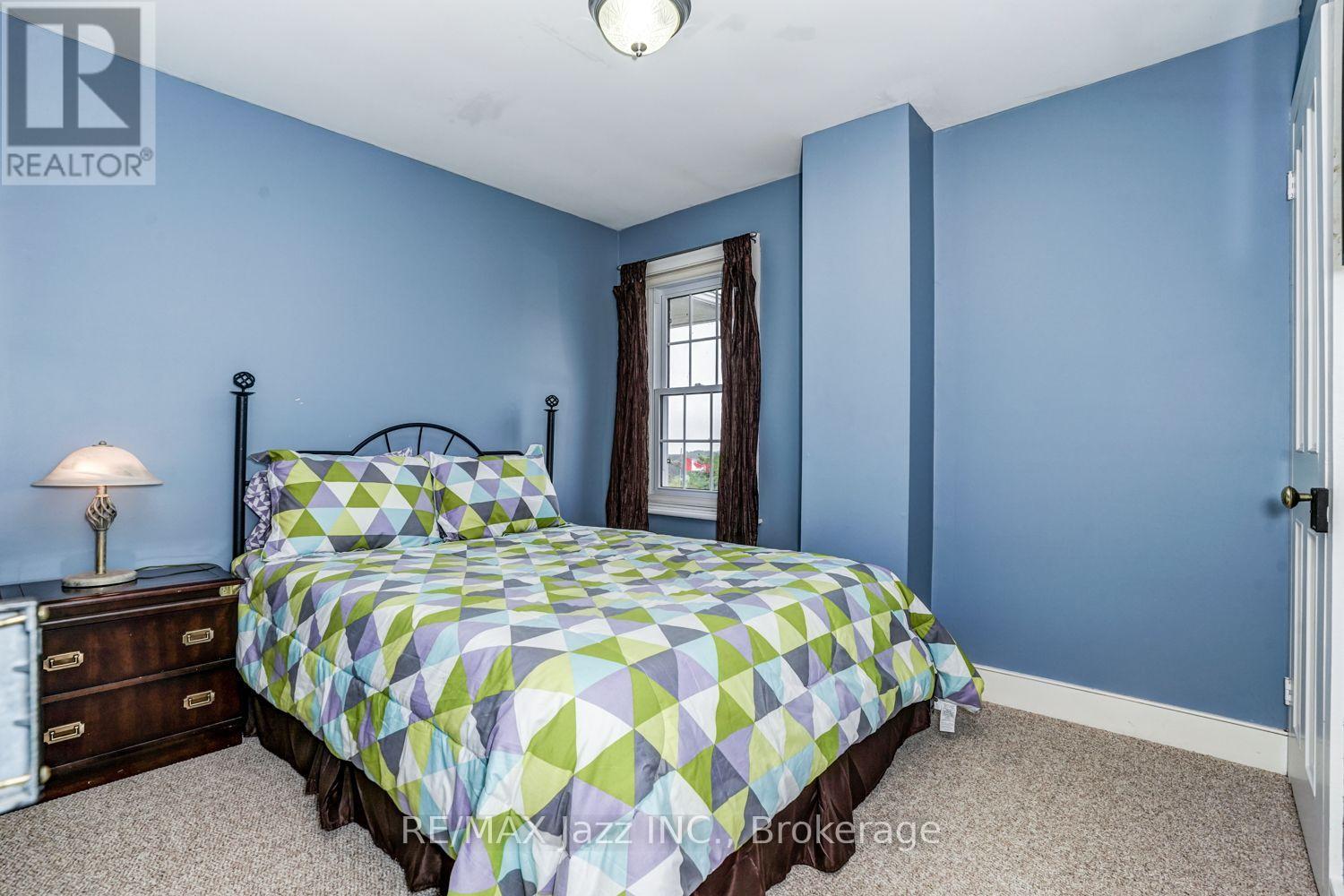6300 6TH LINE - Image 23