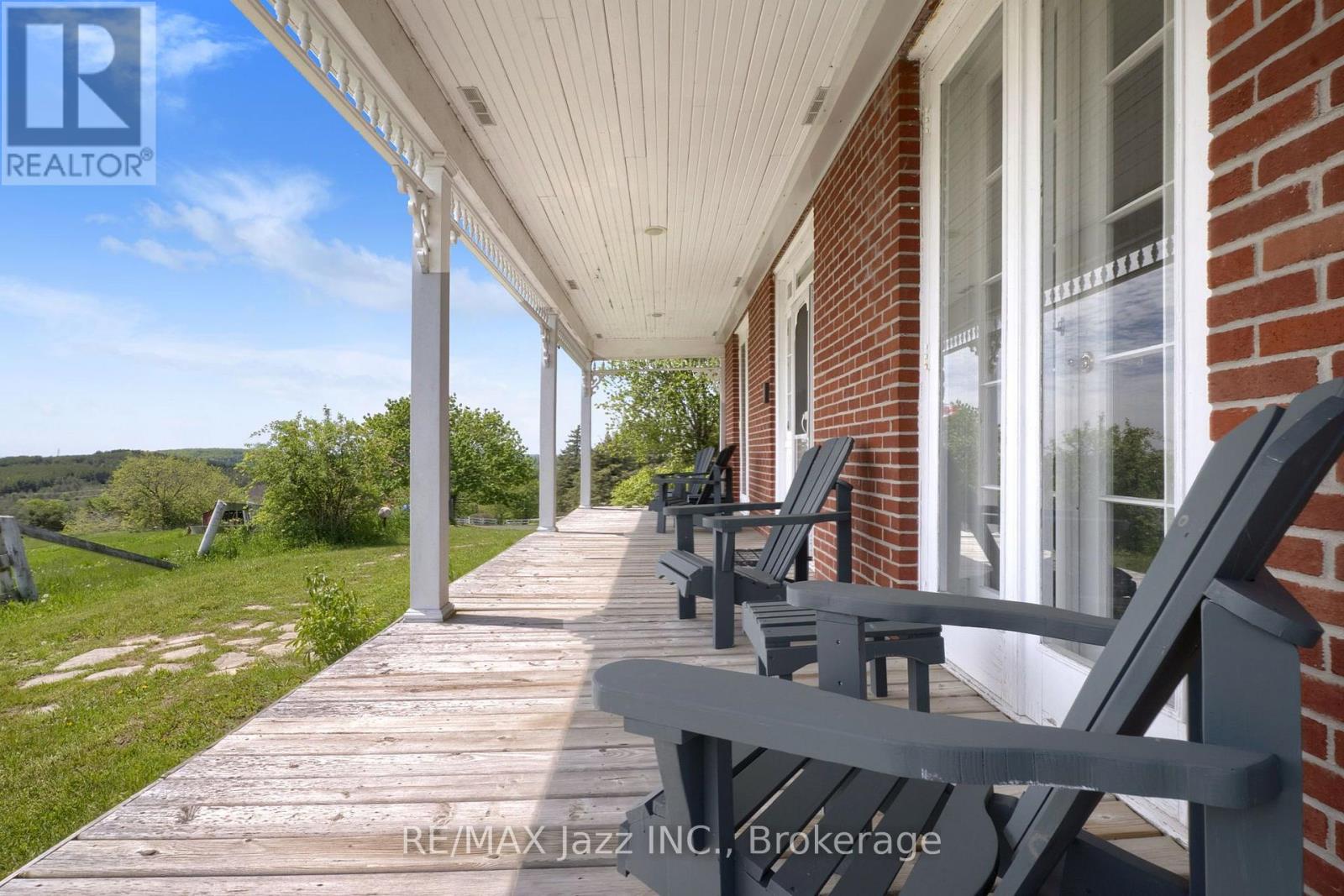 6300 6TH LINE - Image 41