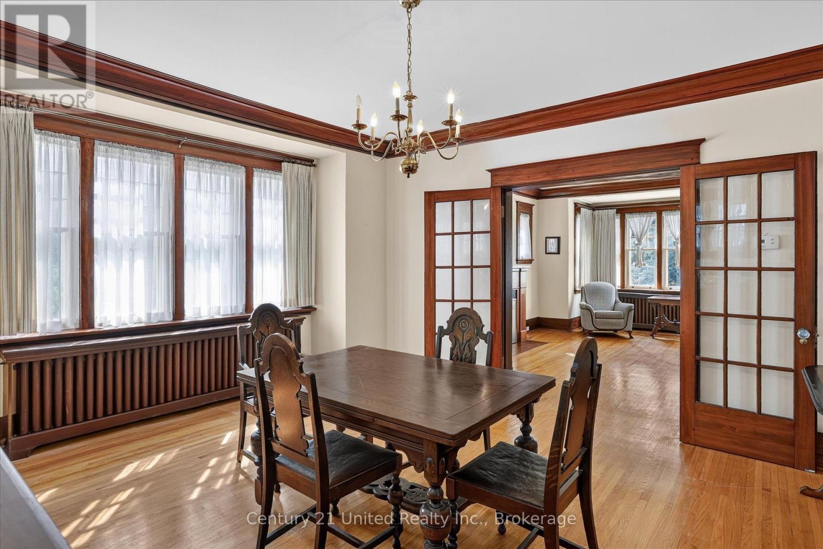 498 WELLER STREET - 11