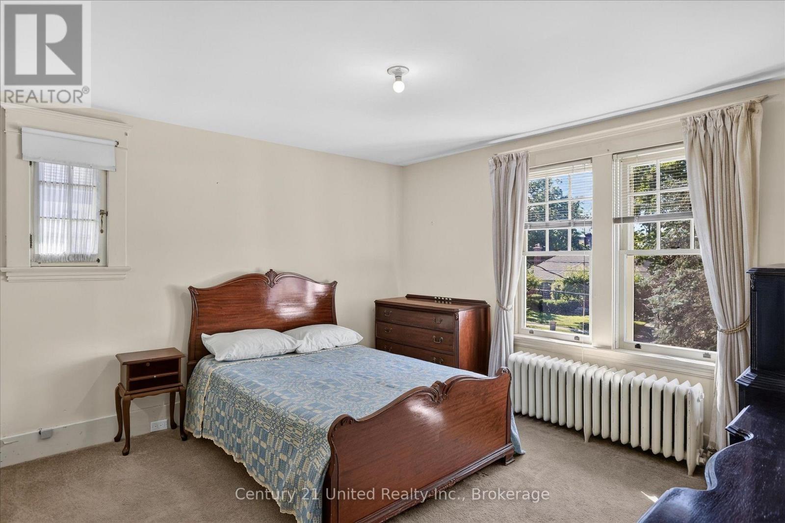 498 WELLER STREET - 22