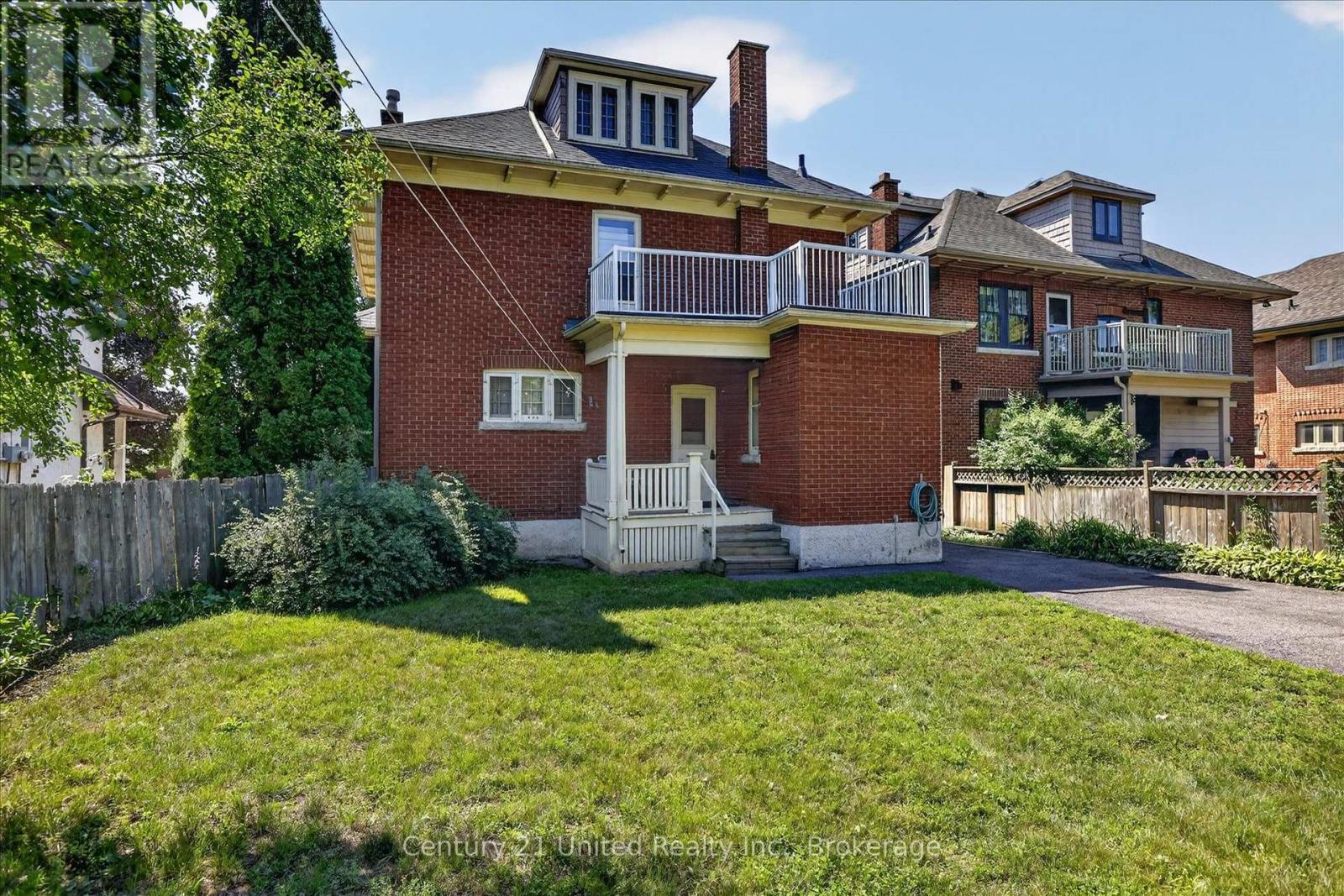 498 WELLER STREET - 35