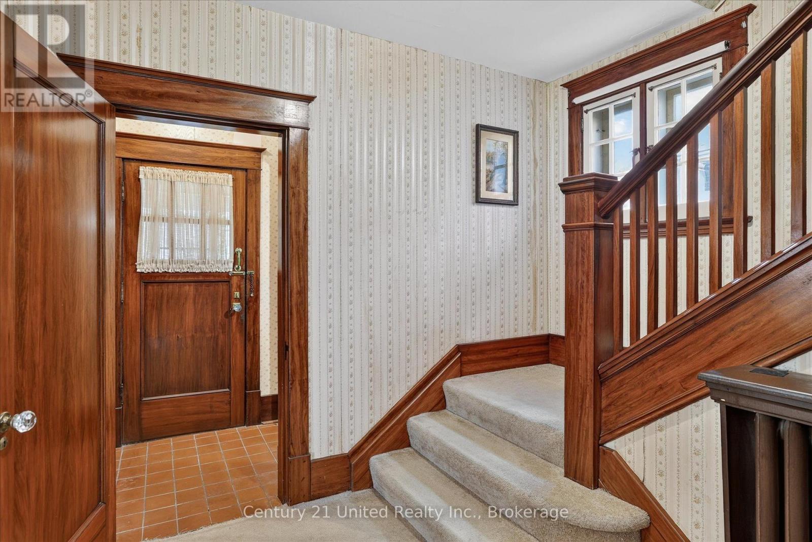 498 WELLER STREET - 5