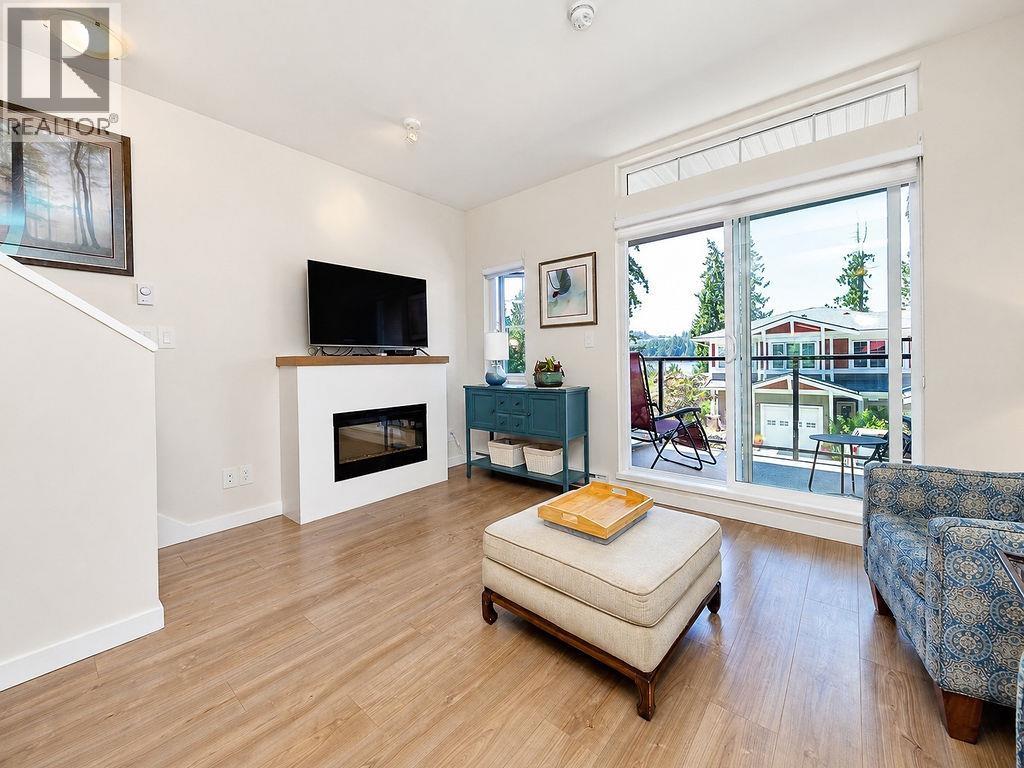 5902 BEACHGATE LANE, Sechelt