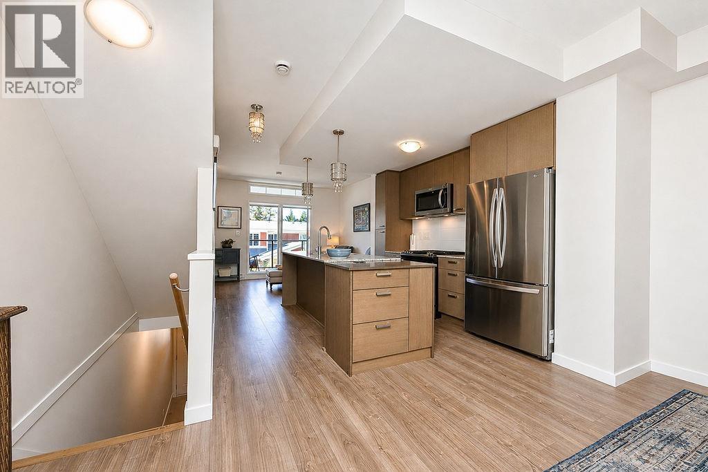 5902 BEACHGATE LANE, Sechelt