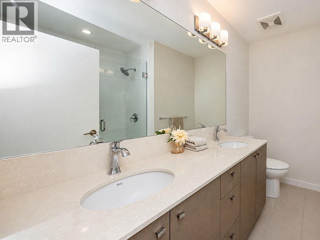 5902 BEACHGATE LANE, Sechelt