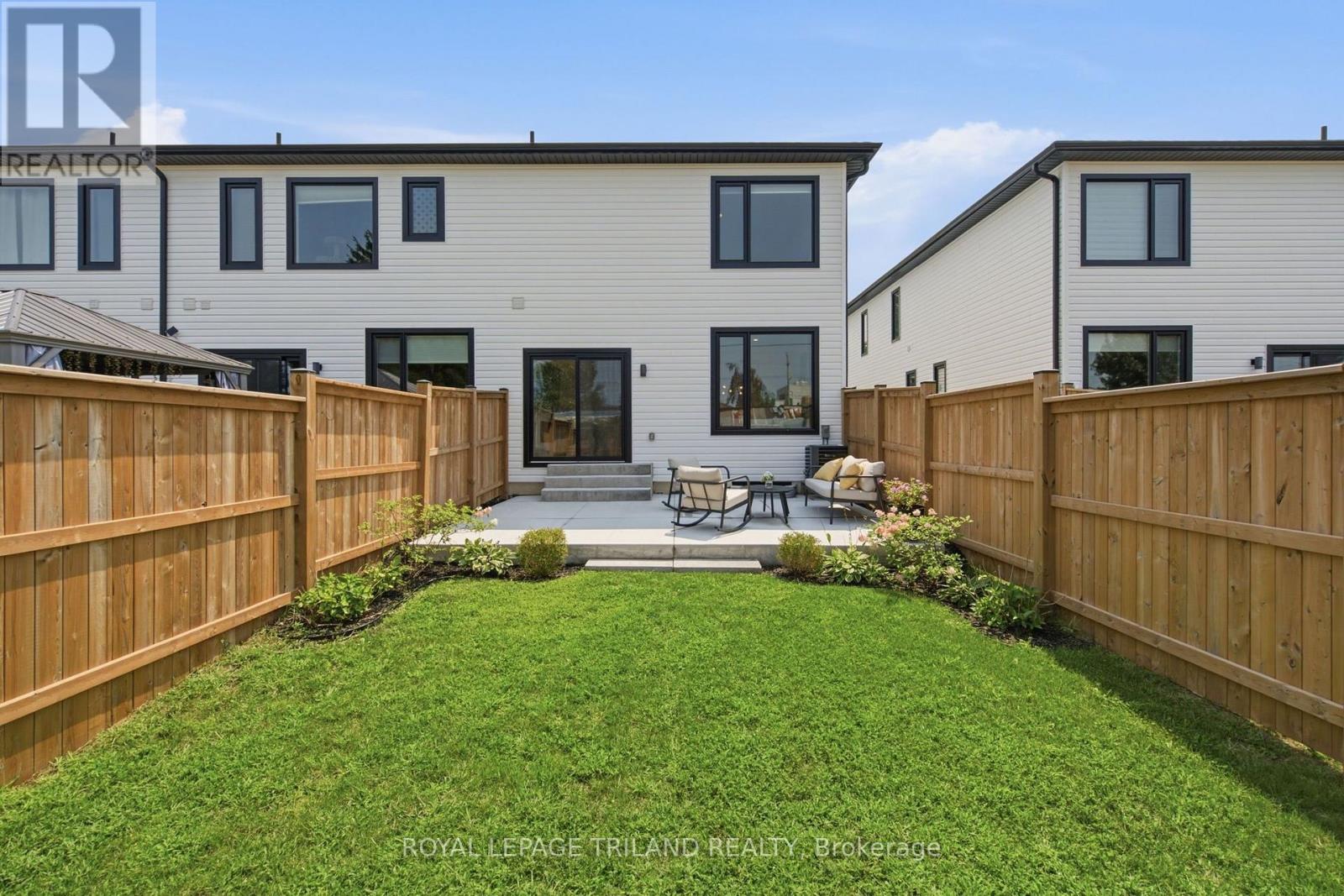 #11 101 SWALES AVENUE - Image 35