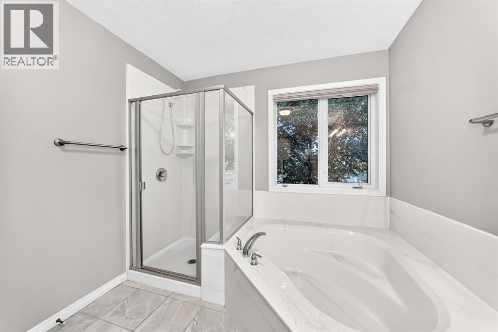 142 Strathmore Lakes Place - 14