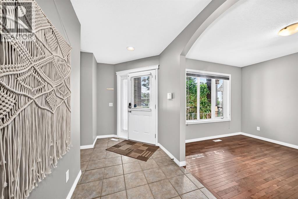 142 Strathmore Lakes Place