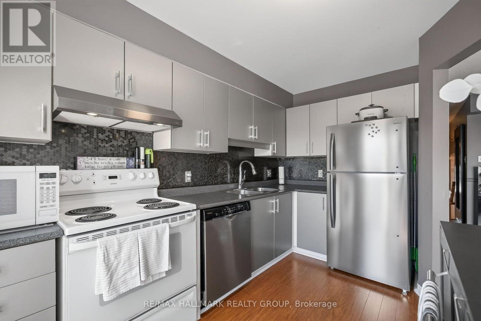 3 Bed, 2 Bath House for Sale in Ottawa – 1655 GREYWOOD DRIVE, Ottawa – MLS# X13666336 - Image 12