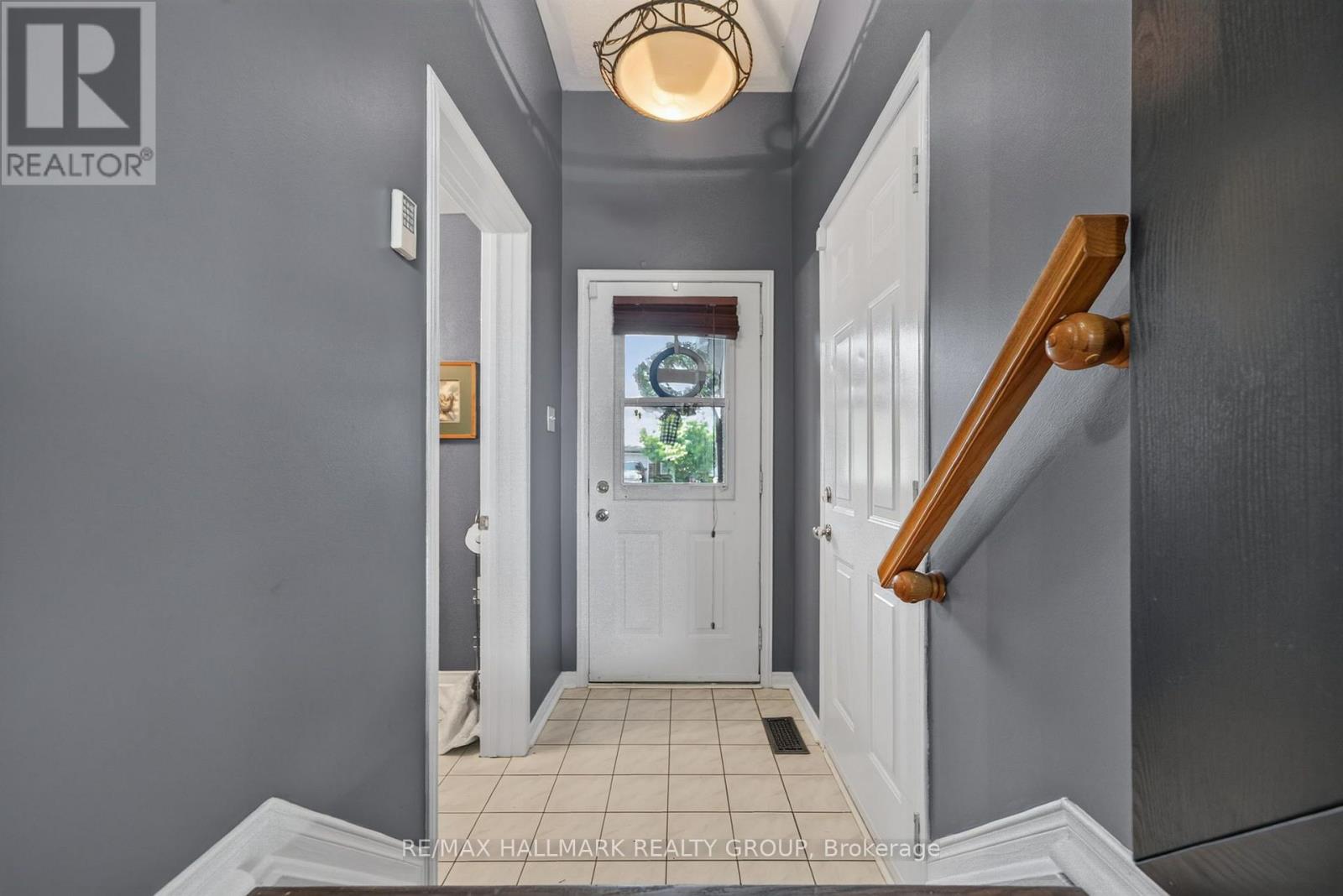 1655 GREYWOOD DRIVE - 3