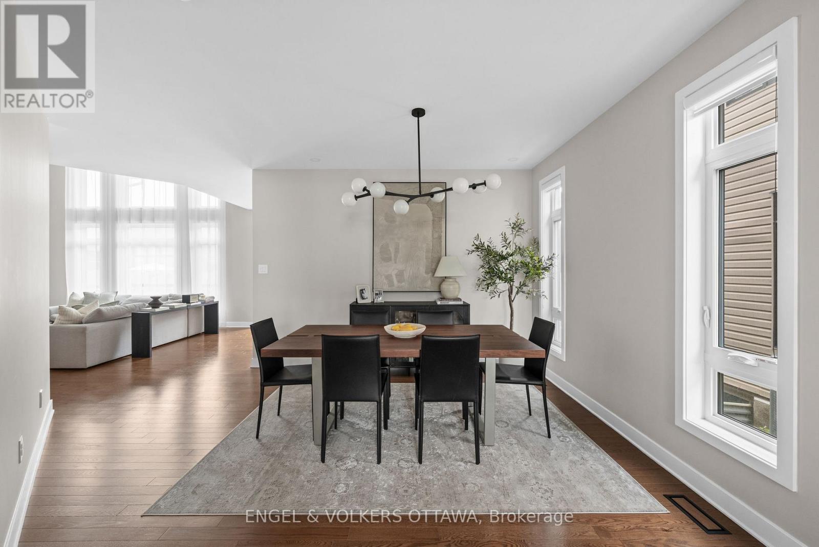 4 Bed, 4 Bath House for Sale in Ottawa – 351 SHUTTLEWORTH DRIVE, Ottawa – MLS# X13666404 - Image 8