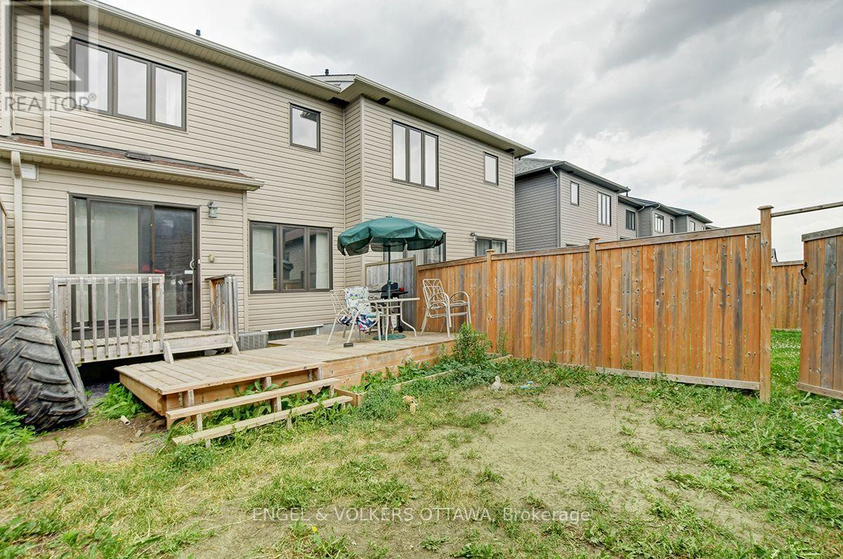 3 Bed, 3 Bath House for Sale in Ottawa – 561 PETRICHOR CRESCENT, Ottawa – MLS# X13666410 - Image 21