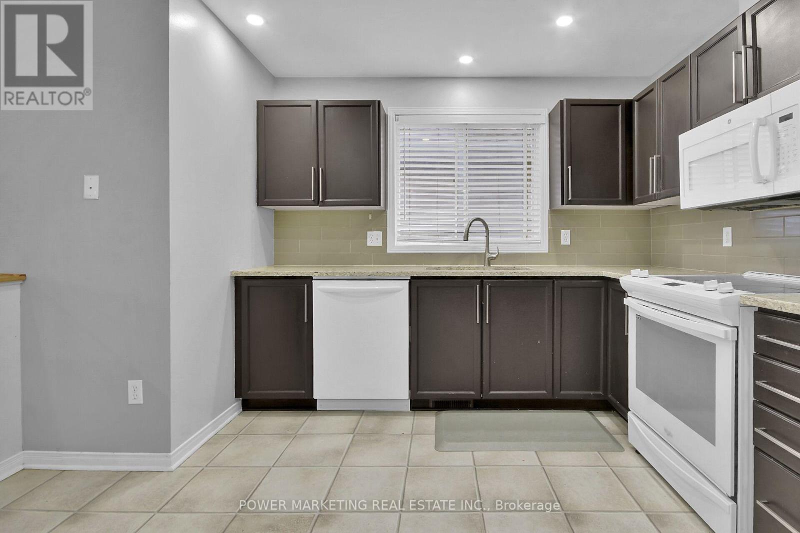 4 Bed, 2 Bath House for Sale in Ottawa – 181 MOUNTSHANNON DRIVE, Ottawa – MLS# X13666418 - Image 15