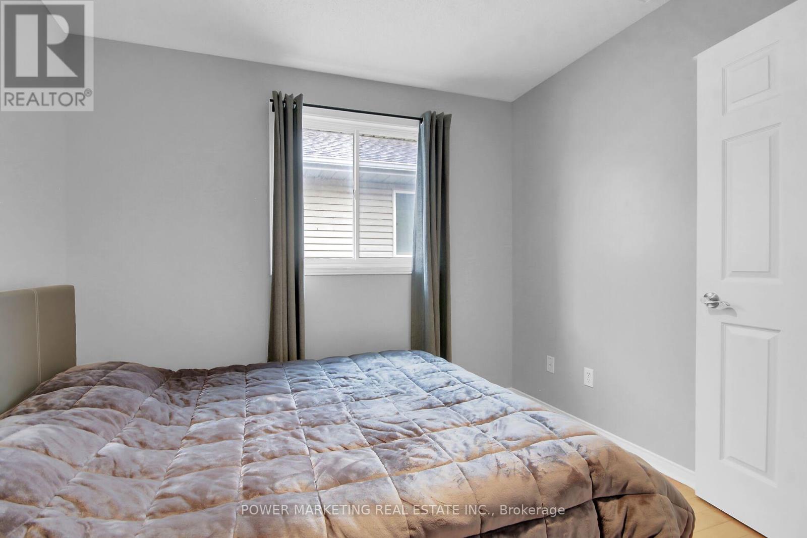 4 Bed, 2 Bath House for Sale in Ottawa – 181 MOUNTSHANNON DRIVE, Ottawa – MLS# X13666418 - Image 21