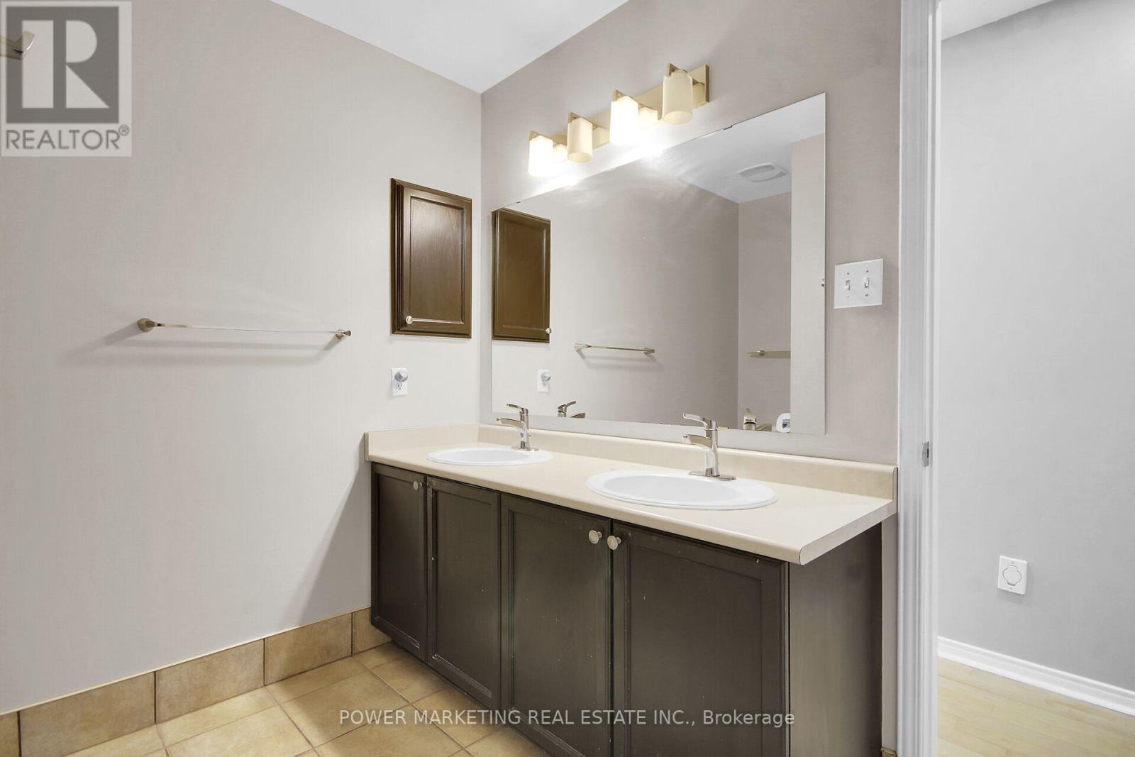 4 Bed, 2 Bath House for Sale in Ottawa – 181 MOUNTSHANNON DRIVE, Ottawa – MLS# X13666418 - Image 28