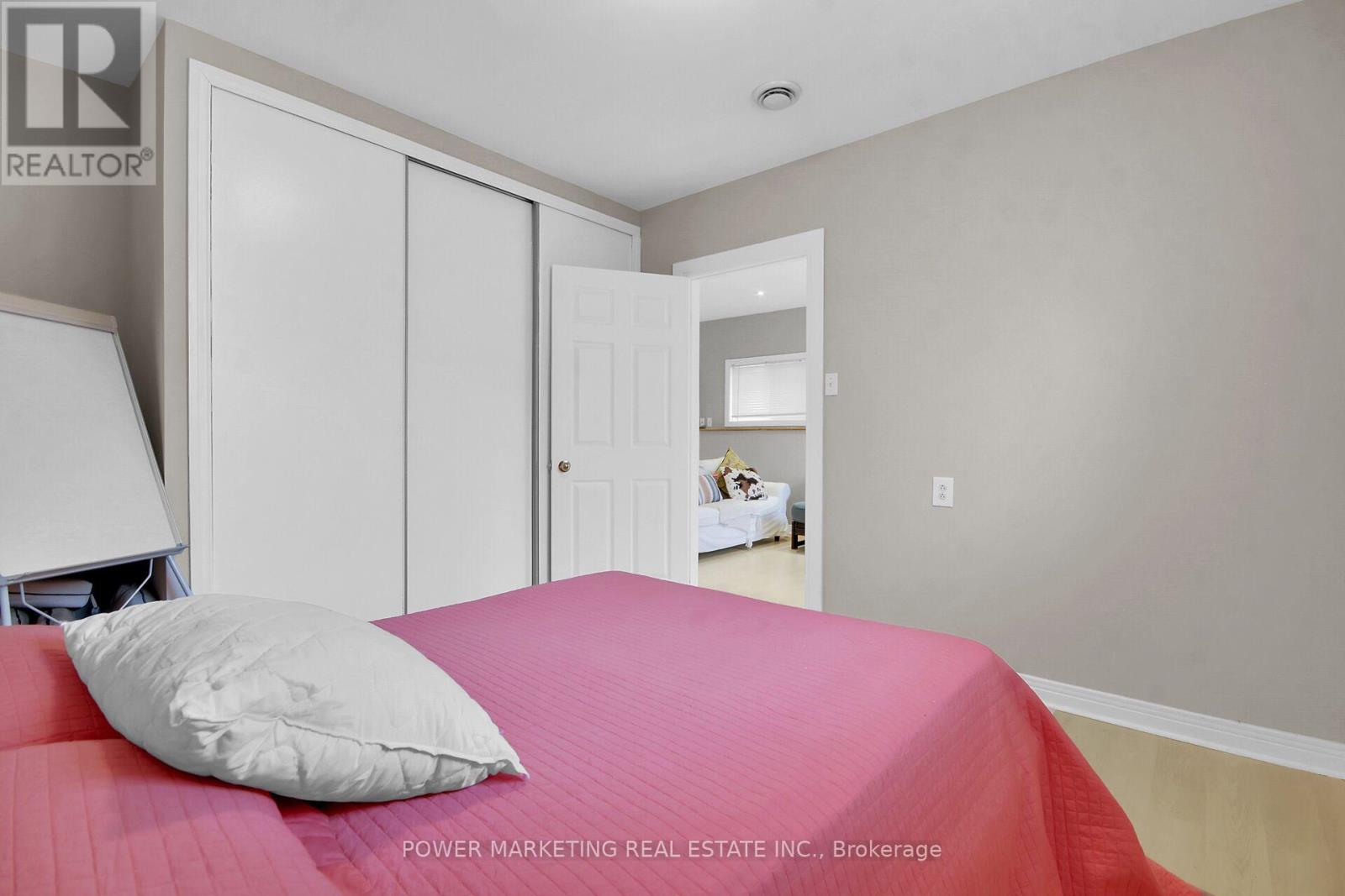 181 MOUNTSHANNON DRIVE - 33