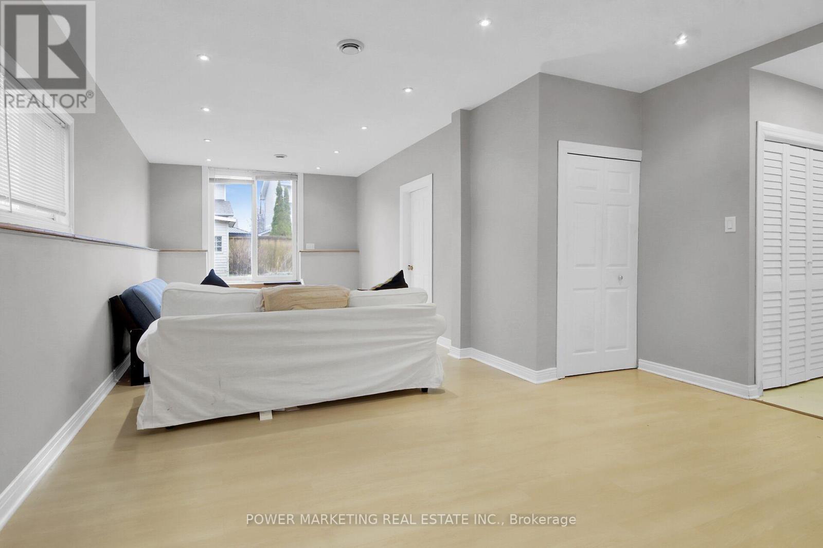 181 MOUNTSHANNON DRIVE - 39