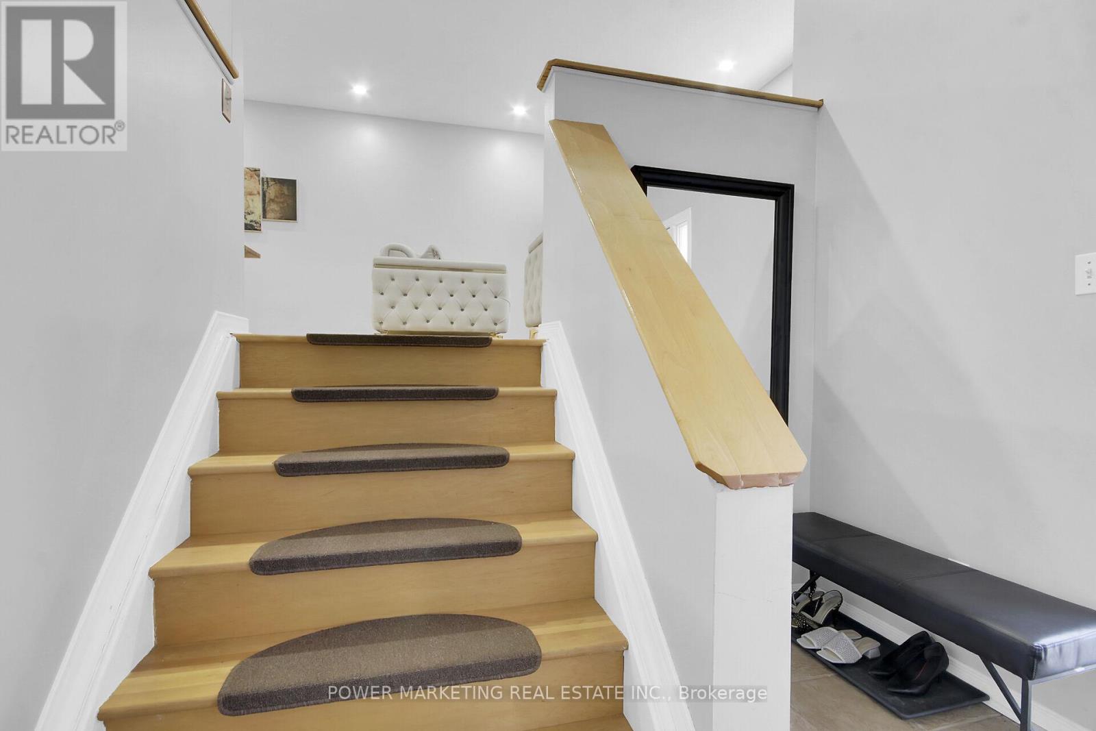 181 MOUNTSHANNON DRIVE - 4
