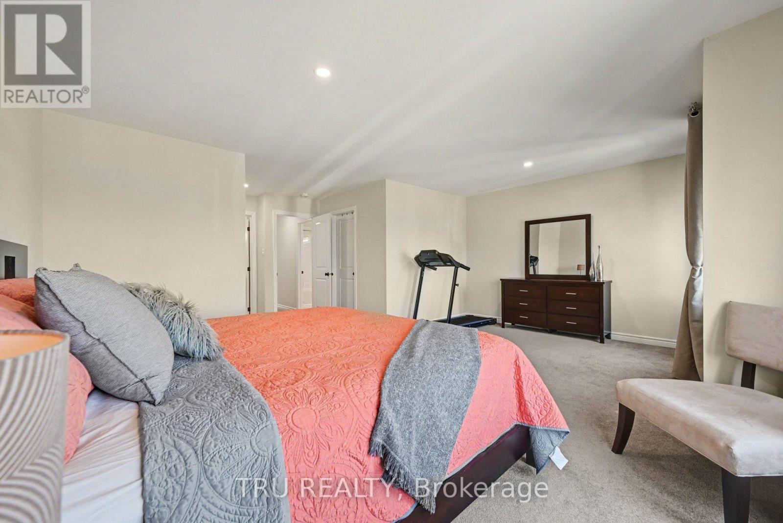 3 Bed, 3 Bath House for Sale in Ottawa – 106 LAVATERA STREET, Ottawa – MLS# X13666430 - Image 22