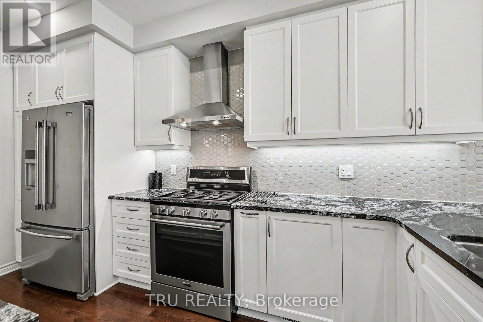 106 LAVATERA STREET - 8