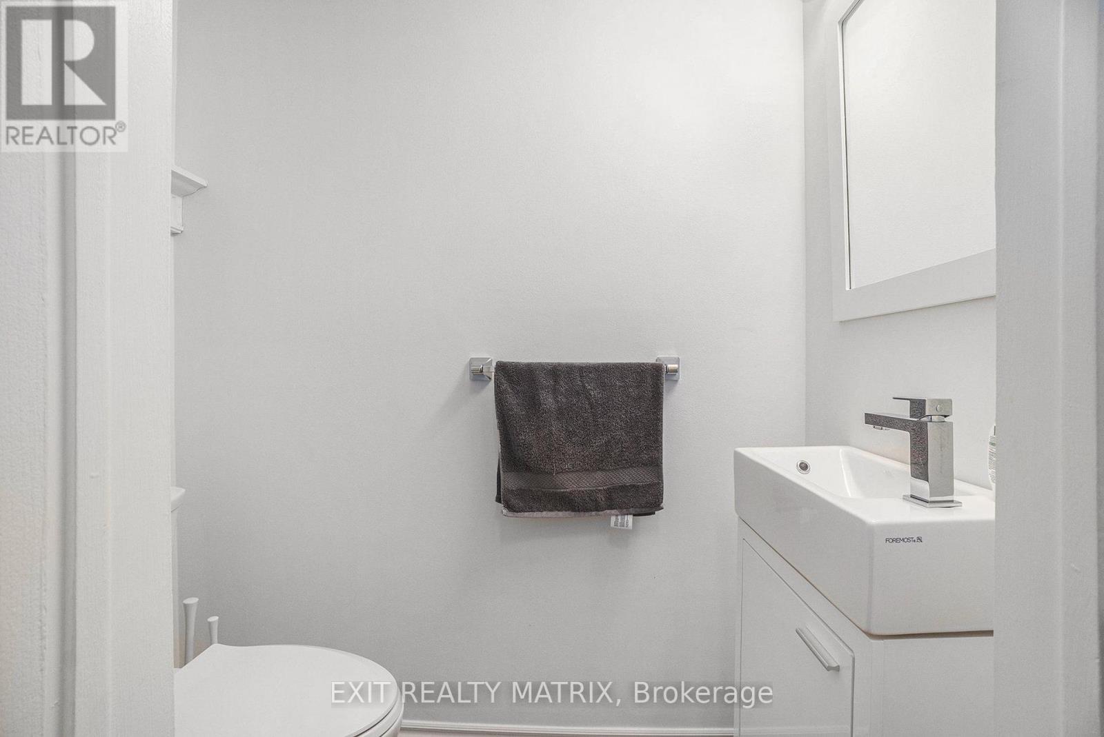 3 Bed, 2 Bath House for Sale in Ottawa – 697 LEVAC DRIVE, Ottawa – MLS# X13666502 - Image 17