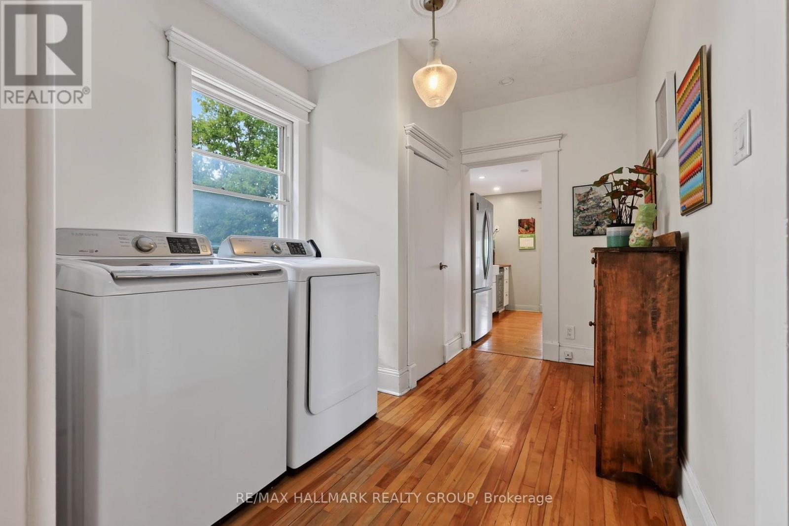 3 Bed, 2 Bath House for Sale in Ottawa – 664 CENTER STREET, Ottawa – MLS# X13666520 - Image 9
