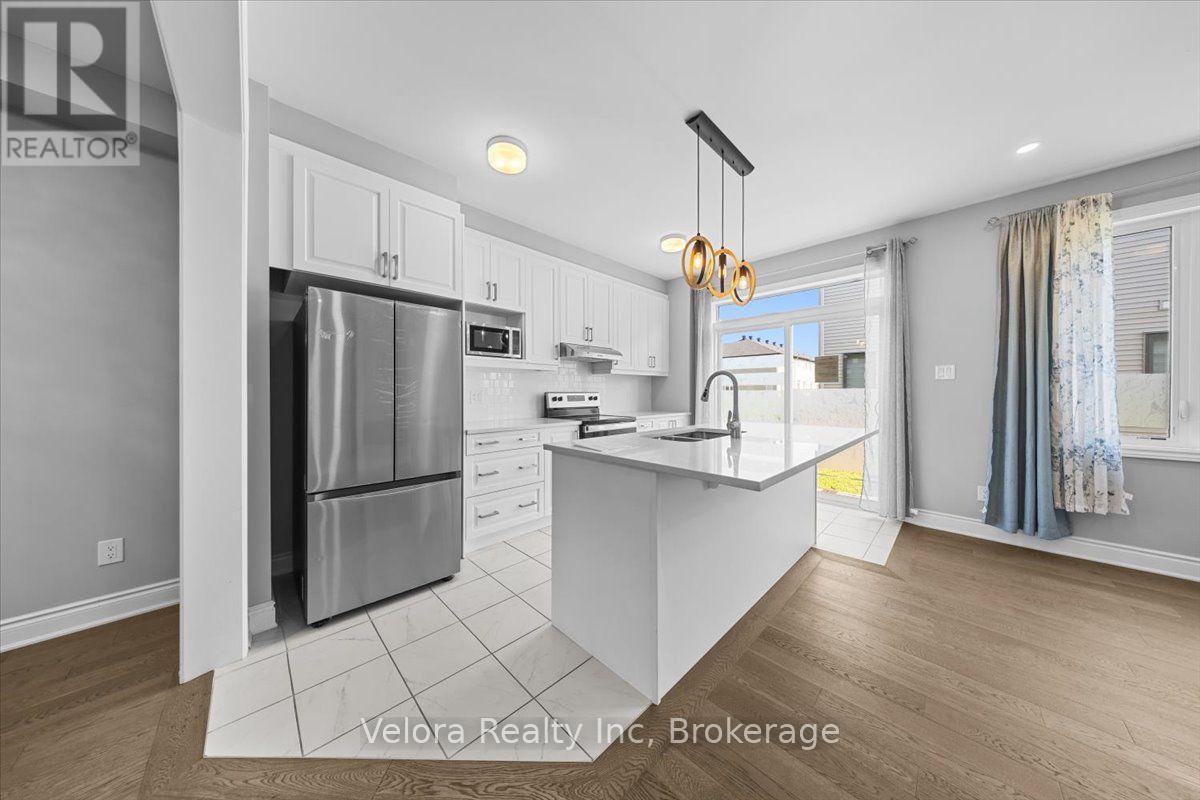 3 Bed, 3 Bath House for Sale in Ottawa – 557 FLAGSTAFF DRIVE, Ottawa – MLS# X13666522 - Image 12