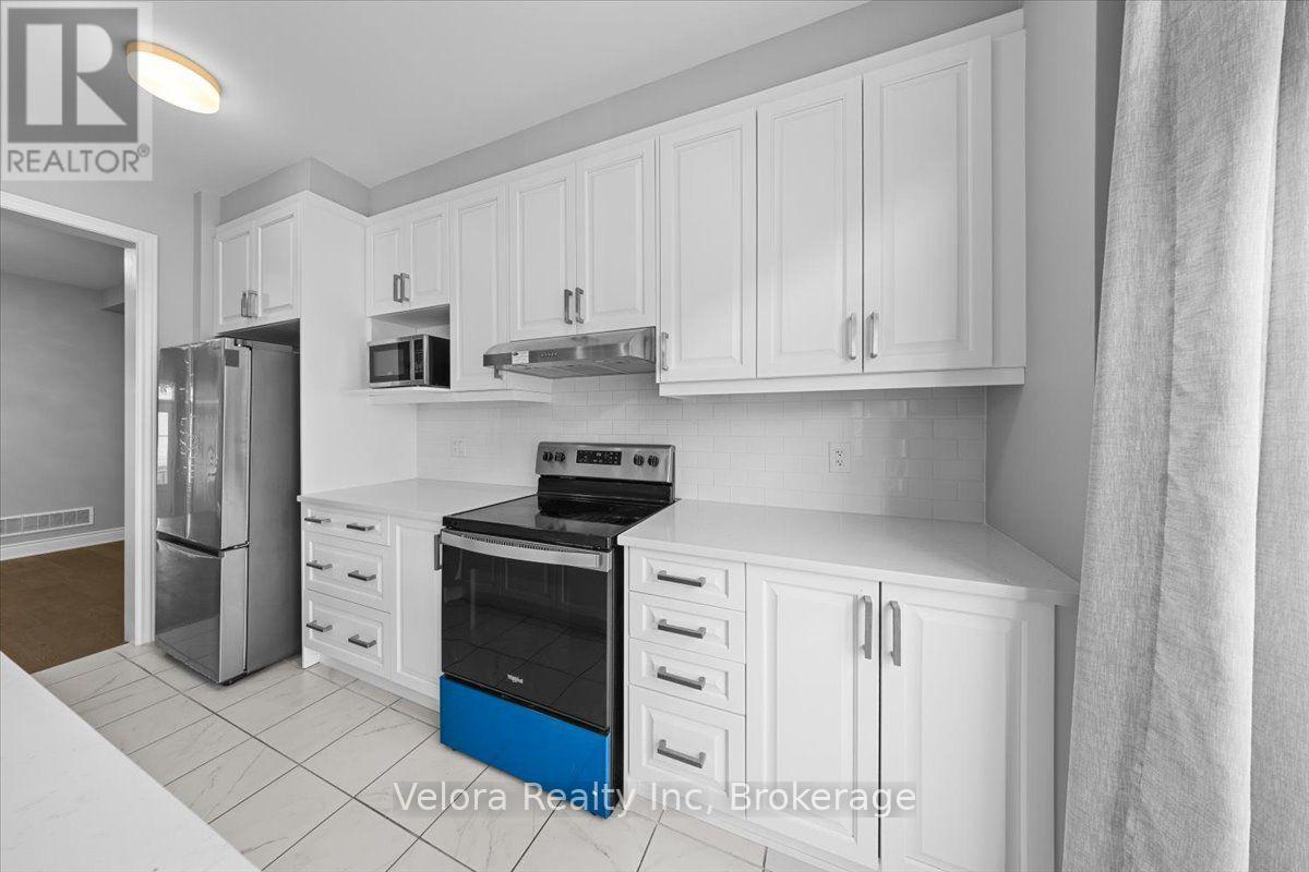 3 Bed, 3 Bath House for Sale in Ottawa – 557 FLAGSTAFF DRIVE, Ottawa – MLS# X13666522 - Image 13