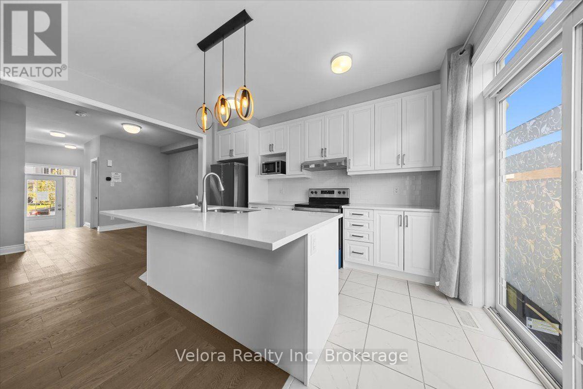 3 Bed, 3 Bath House for Sale in Ottawa – 557 FLAGSTAFF DRIVE, Ottawa – MLS# X13666522 - Image 16