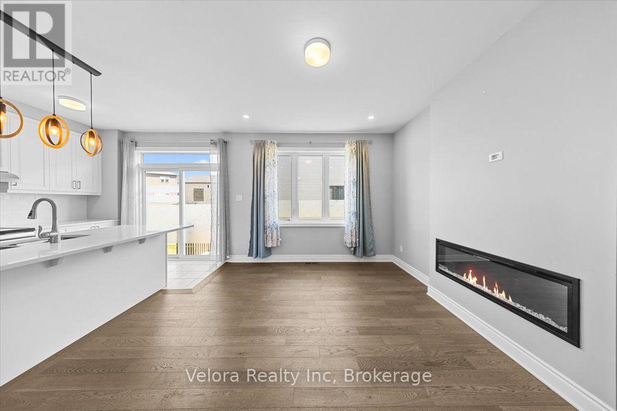 3 Bed, 3 Bath House for Sale in Ottawa – 557 FLAGSTAFF DRIVE, Ottawa – MLS# X13666522 - Image 19