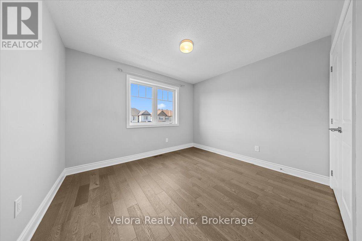 3 Bed, 3 Bath House for Sale in Ottawa – 557 FLAGSTAFF DRIVE, Ottawa – MLS# X13666522 - Image 29