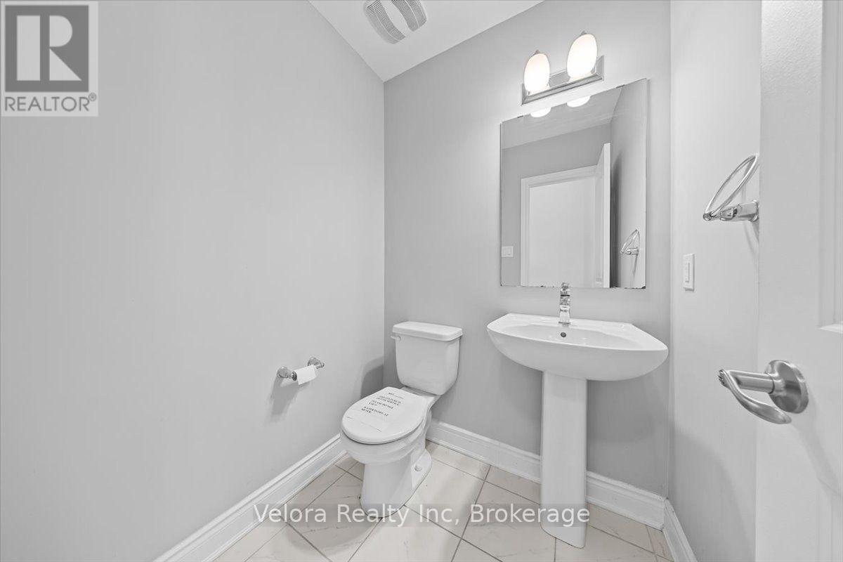 3 Bed, 3 Bath House for Sale in Ottawa – 557 FLAGSTAFF DRIVE, Ottawa – MLS# X13666522 - Image 6