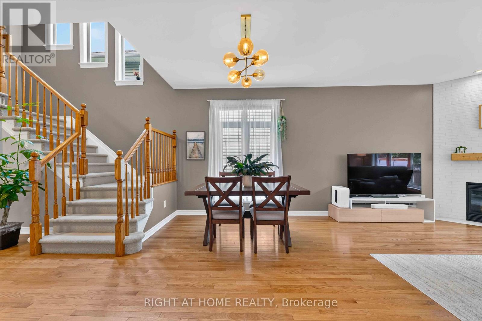 4 Bed, 3 Bath House for Sale in Ottawa – 168 STEEPLE CHASE DRIVE, Ottawa – MLS# X13666542 - Image 7