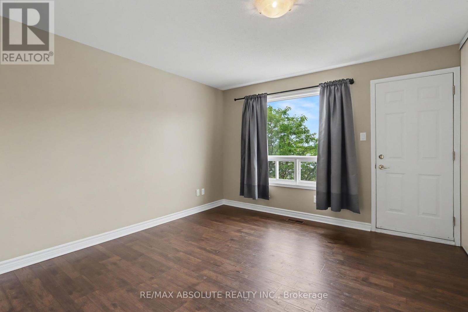 2 Bed, 3 Bath House for Sale in Ottawa – 294 CRESTHAVEN DRIVE, Ottawa – MLS# X13666574 - Image 13