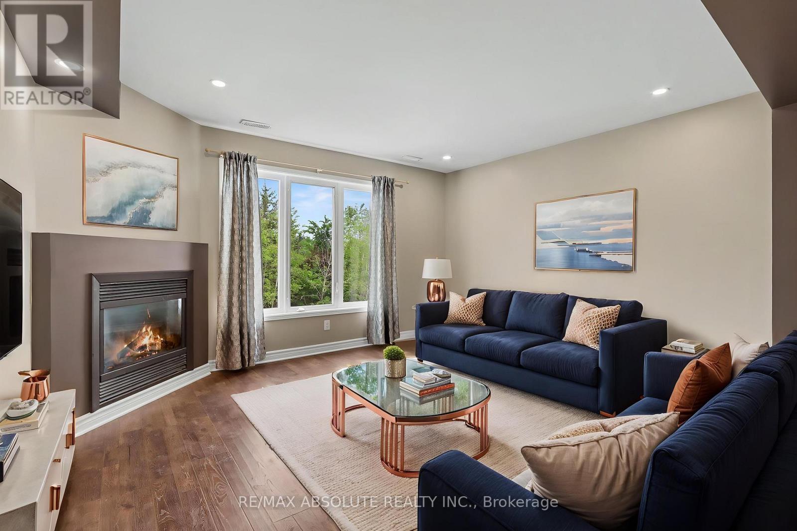 294 CRESTHAVEN DRIVE - 2