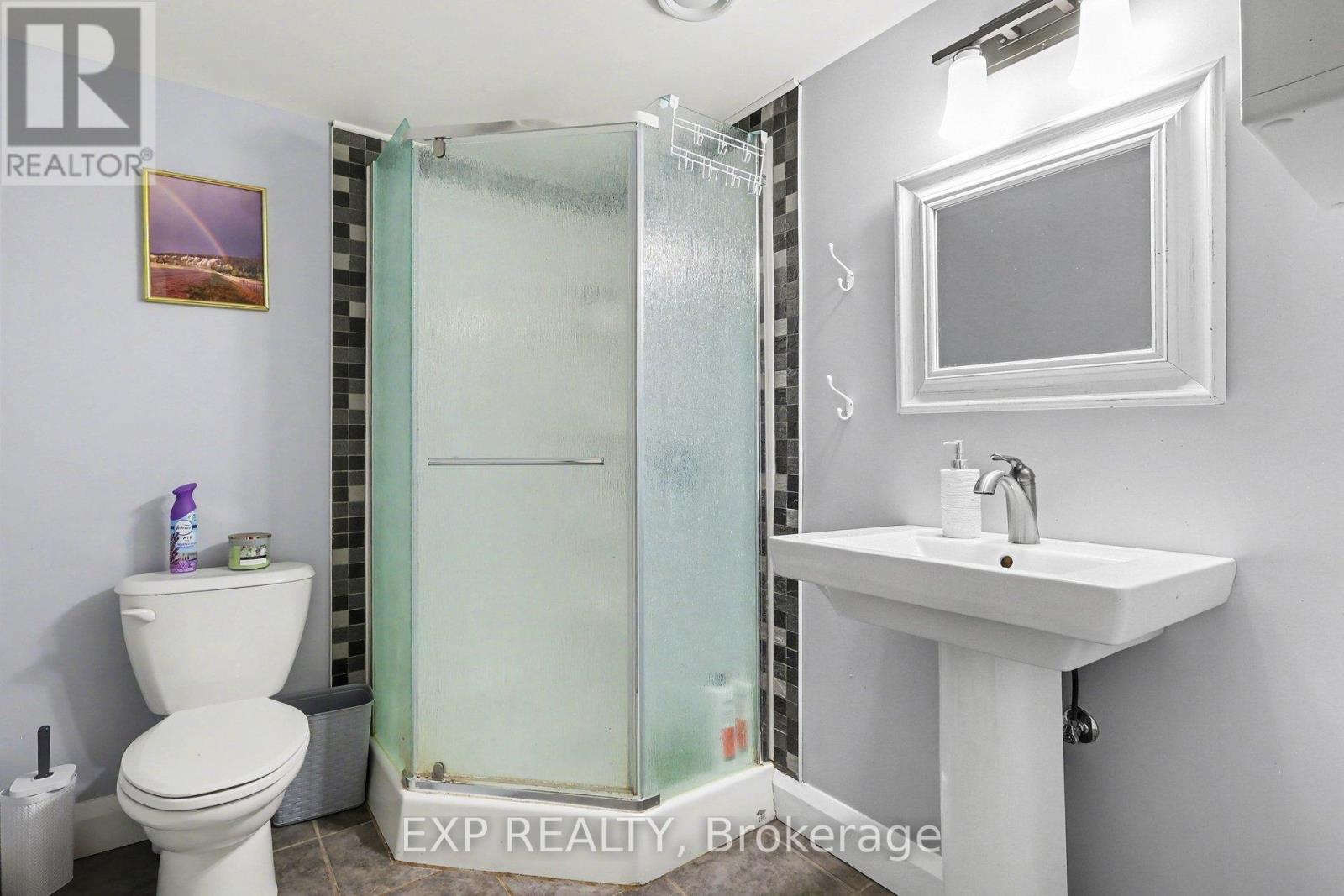 49 D'ARCYS WAY - 20