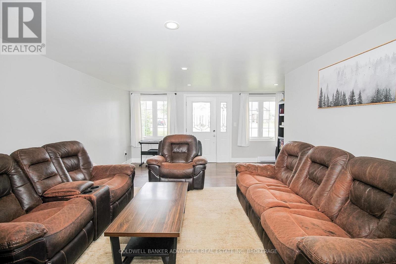 3747 BOWEN ROAD - 19