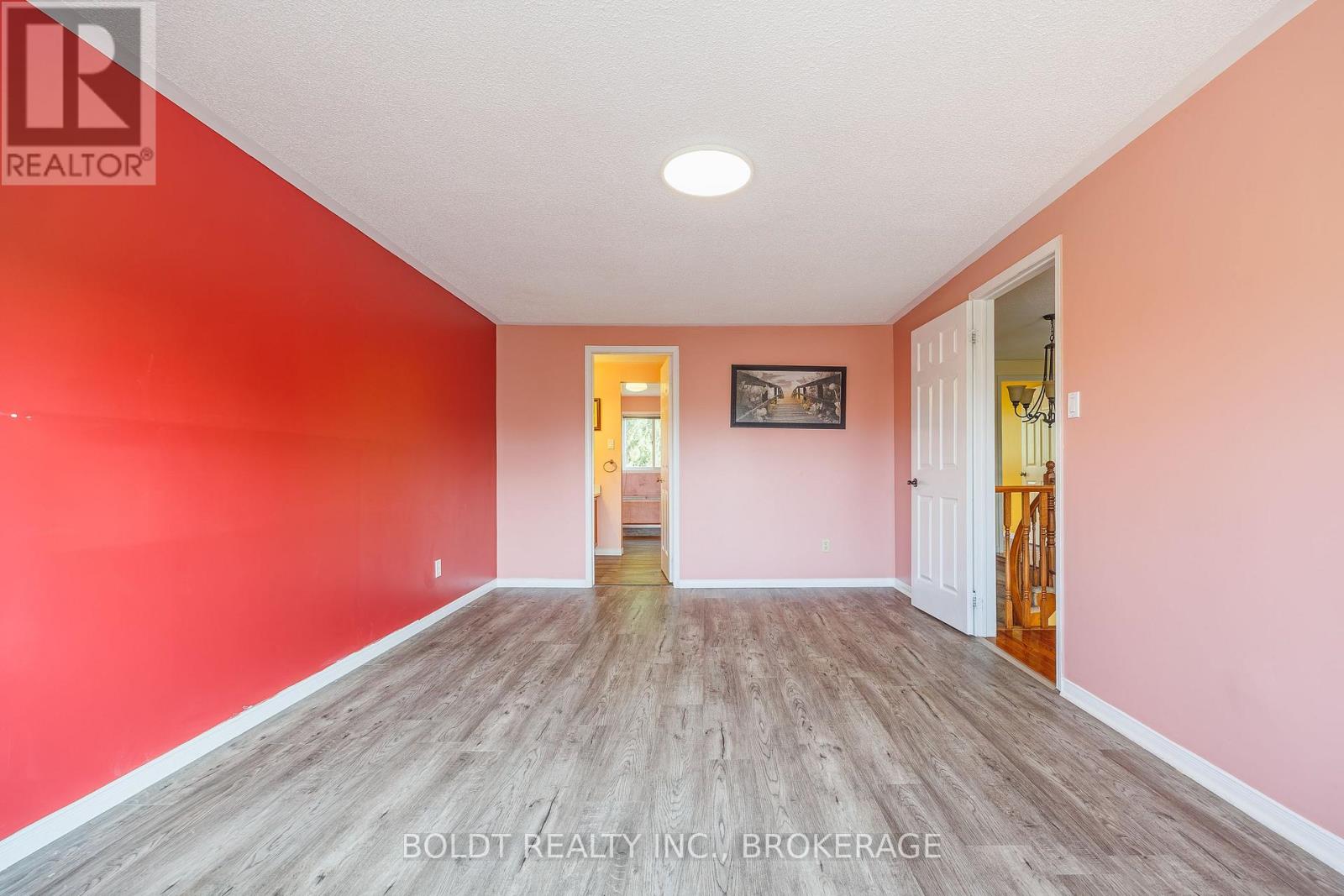 64 CARMINE CRESCENT - 24