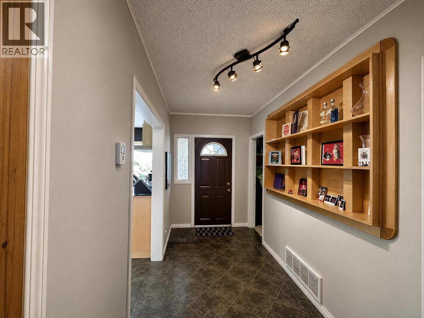3672 BROADWAY Avenue, Smithers