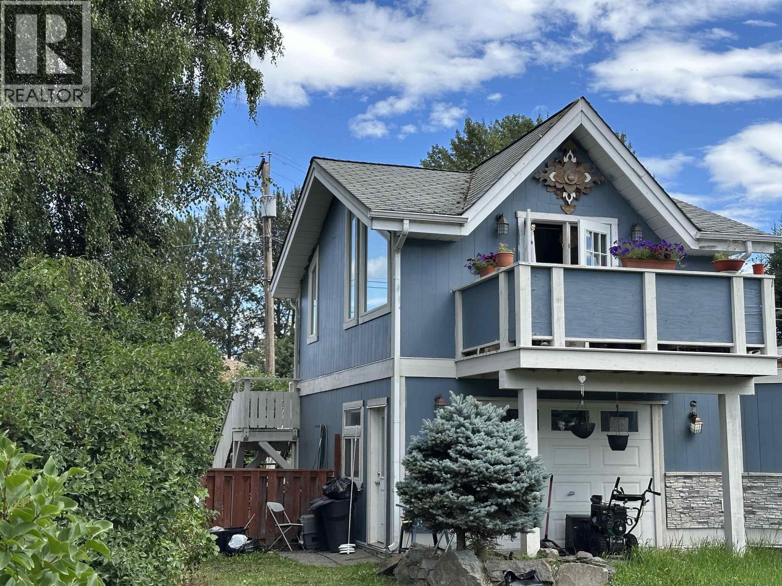3672 BROADWAY AVENUE - 36
