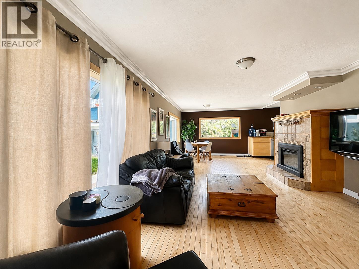 3672 BROADWAY Avenue, Smithers