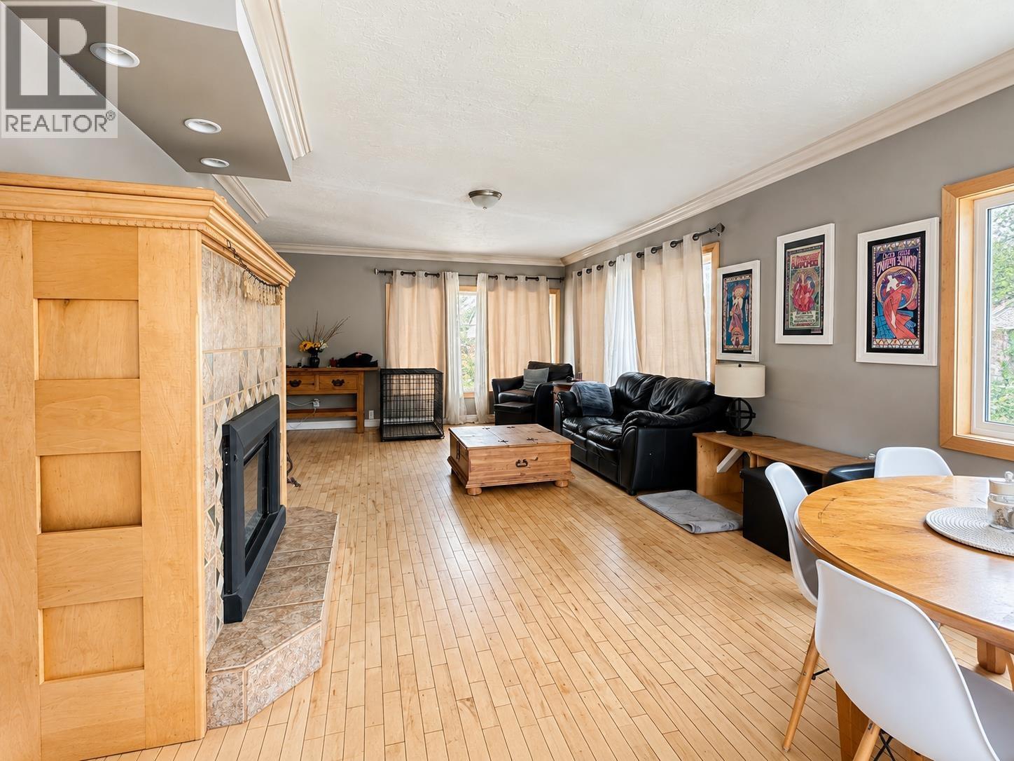 3672 BROADWAY Avenue, Smithers