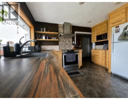 Kitchen - 3672 Broadway Avenue, Smithers, BC V0J2N0 Photo 10