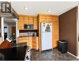 Den - 3672 Broadway Avenue, Smithers, BC V0J2N0 Photo 14