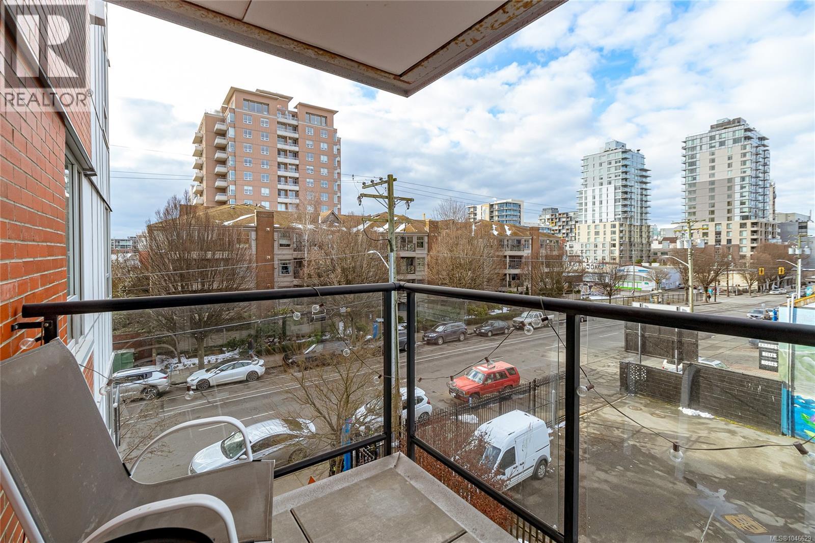 #303 932 Johnson St - 14