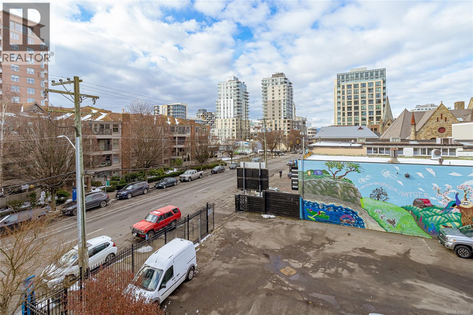303 932 Johnson Street, Victoria