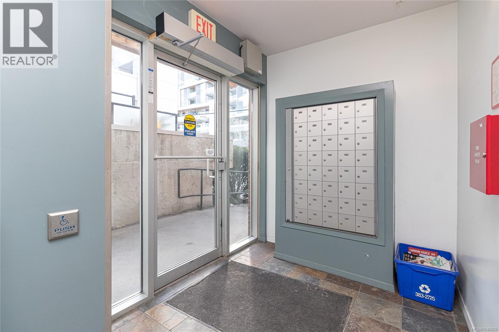 #303 932 Johnson St - 24