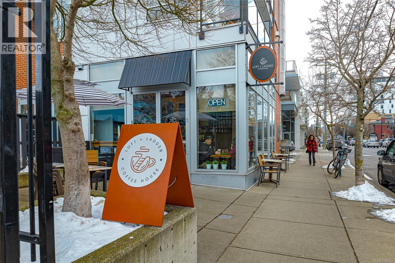#303 932 Johnson St - 30