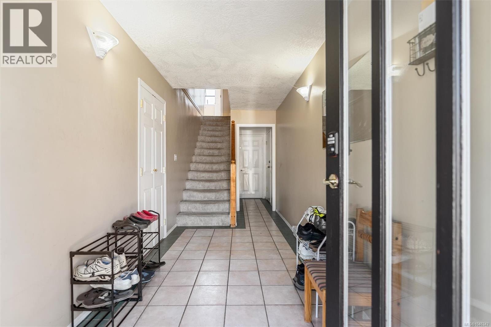 1143 Lindsay Pl - Image 25